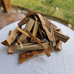 astillas para fogón leña frutal